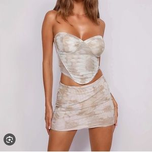 Tiger Mist floral set